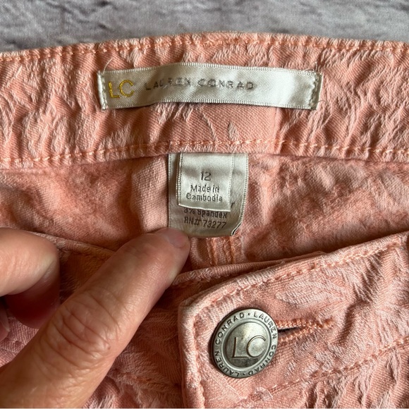 LC Lauren Conrad Coral Jacquard Pants 12 Casual Floral - Picture 2 of 10